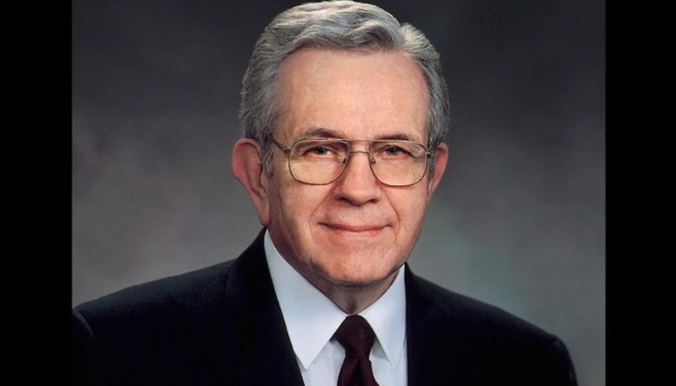 Presidente Boyd K. Packer sorrindo