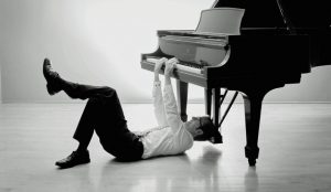 Pianista Mórmon alcança o #1 no iTunes!