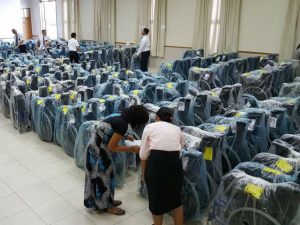 Igreja Mórmon doa mais de 300 cadeiras de rodas feitas sob medida