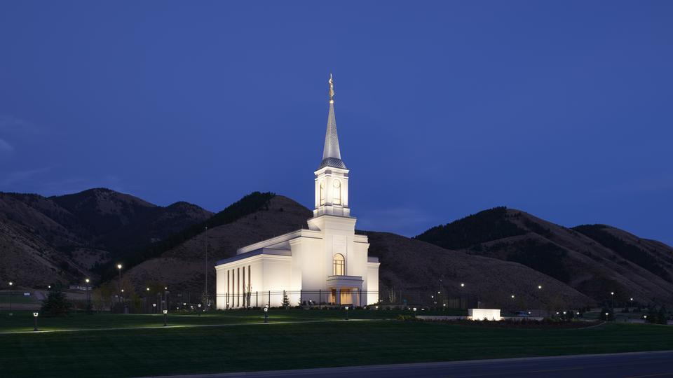 Templo de Star Valley Wyoming noite