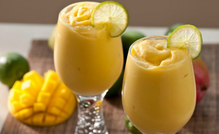 5 receitas de bebidas sem álcool para festas