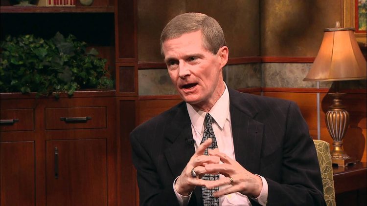 Mudanças na agenda dos missionários, são ditas pelo Élder Bednar