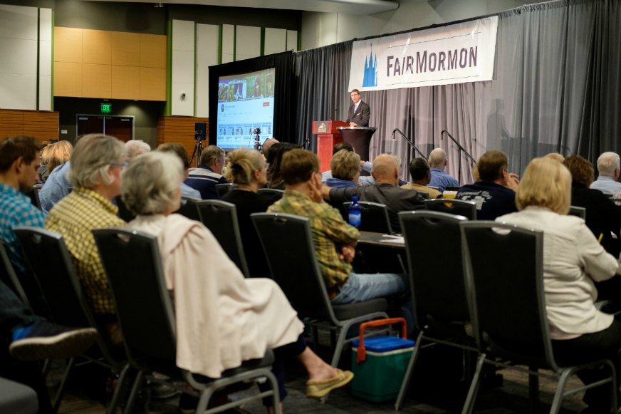 Palestra sobre comunicação digital