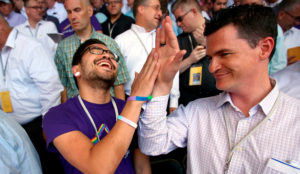 Coro de Homens Gays de São Francisco canta com o Coro do Tabernáculo Mórmon