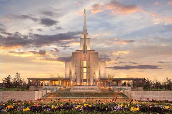 jardim do templo com muitas flores