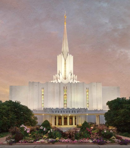 céu de cor rosa claro visto do jardim do templo