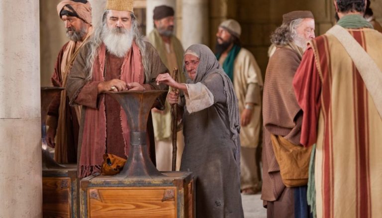 O grande alerta que não percebemos com a história da viúva no templo