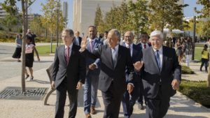 O presidente de Portugal, Marcelo Rebelo de Sousa visita o templo de Lisboa