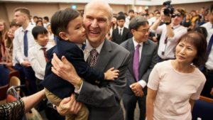 Presidente Nelson em Cingapura: “Oro pelo dia em que teremos um templo aqui”