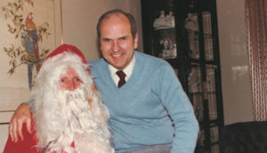 Presidente Nelson toca “Noite Feliz” no piano e compartilha mensagem de Natal