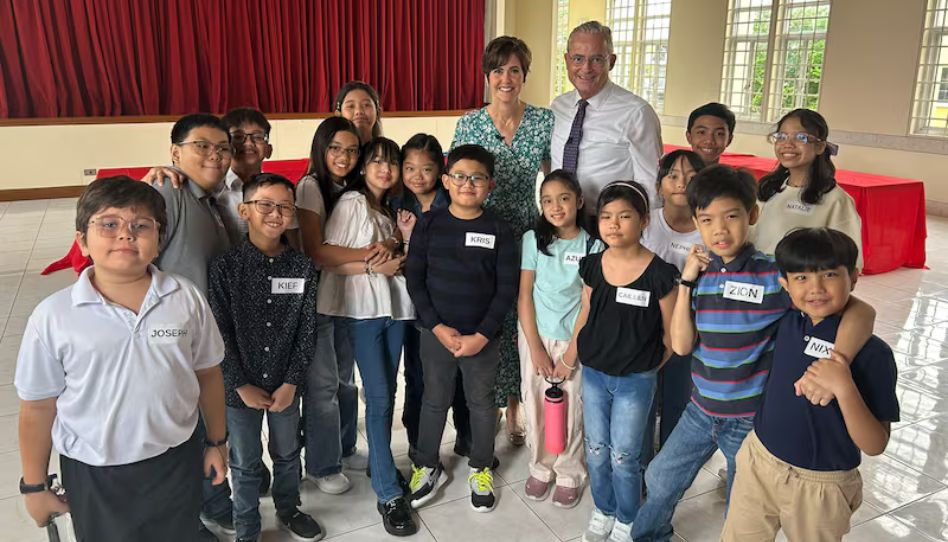 Crianças da Primária aprendem sobre serviço ao próximo no evento “De Amigo para Amigo”