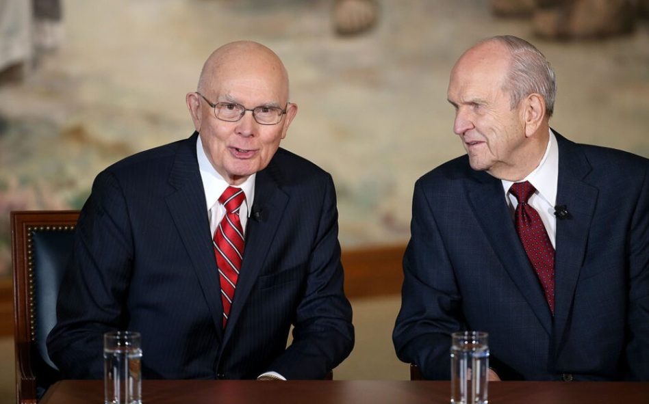 Presidente Oaks – ao lado do Presidente Russell M. Nelson em 2018, servindo como Primeiro Conselheiro da Igreja de Jesus Cristo.
