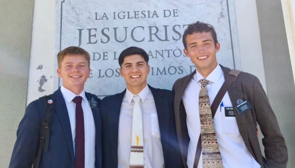 Promessa do futebol chileno, Pablo, servindo missão.