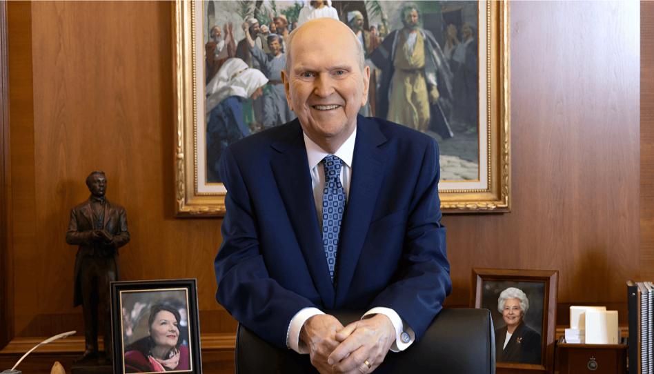 Presidente Nelson sepultado, após anos de serviço dedicado.