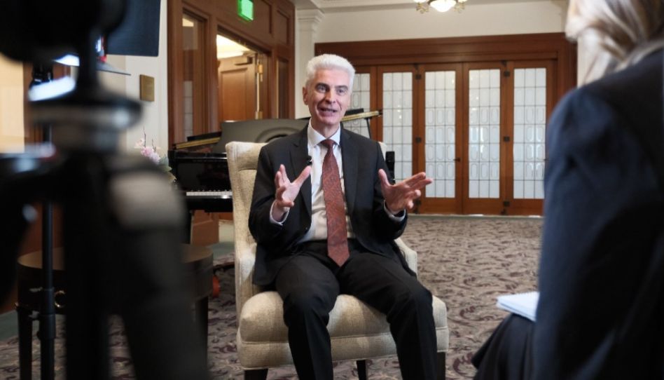 A mensagem do Élder Gérald Caussé à imprensa