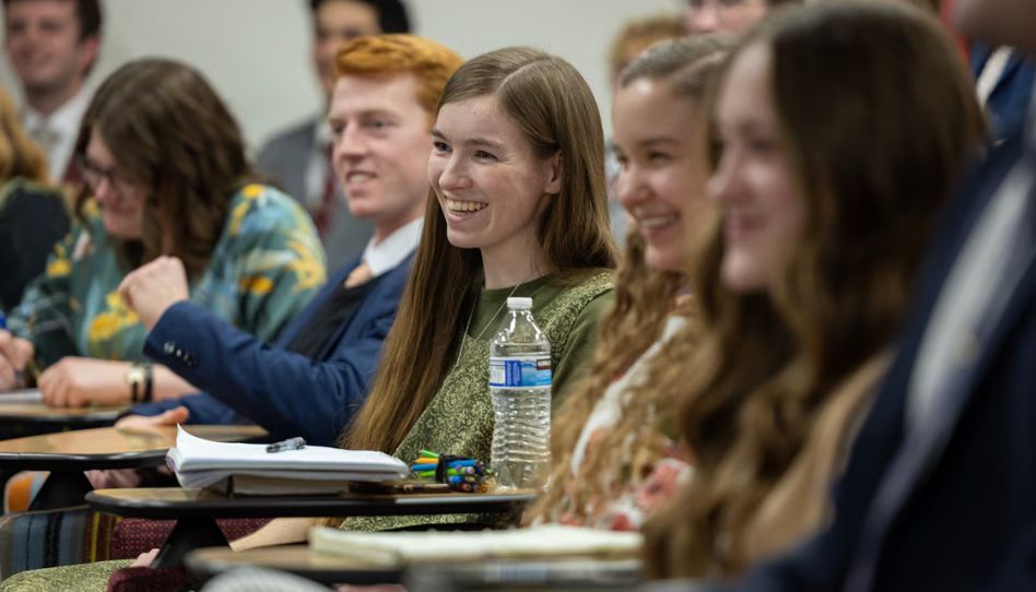 Instituto e Jovens Adultos