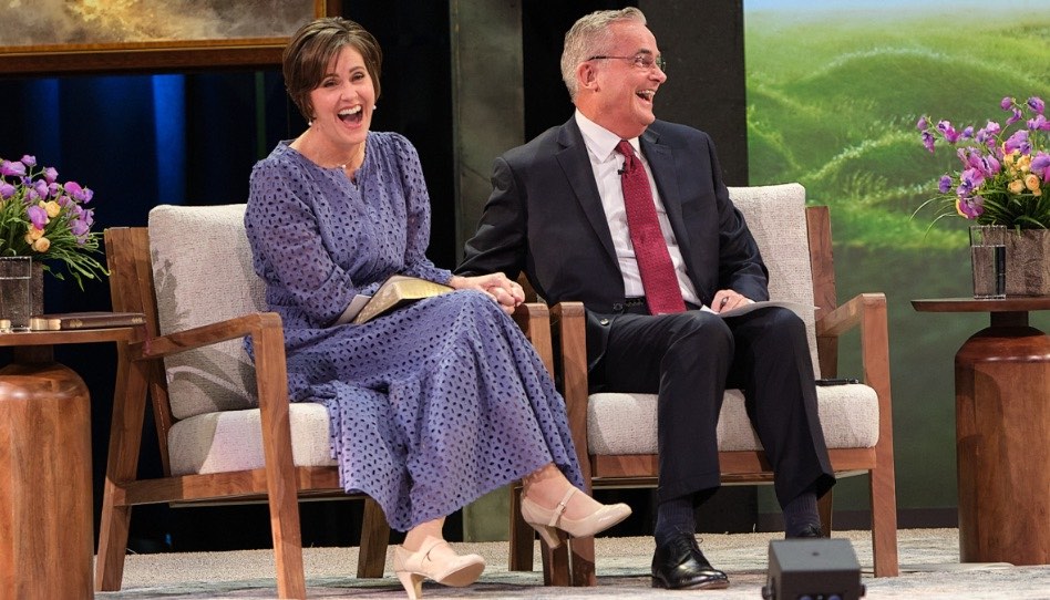 fé em primeiro plano