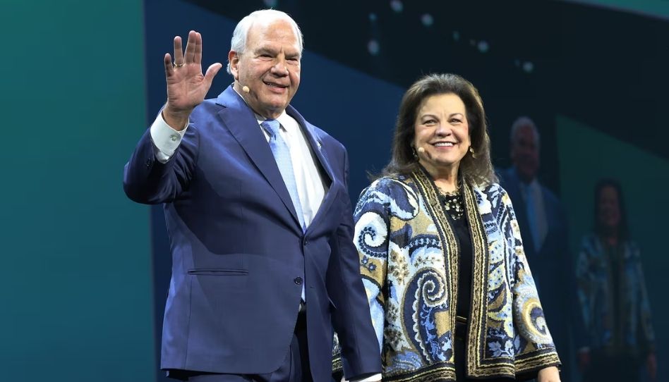 Élder e Irmã Rasband convidam membros a construir um legado de fé familiar