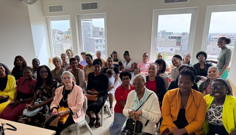 Sociedade de Socorro na capela em Cabo verde