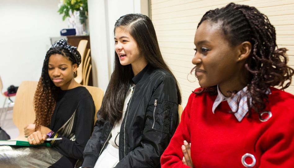 Aulas em 25 minutos? Presidência das Moças faz convite: abra suas escrituras