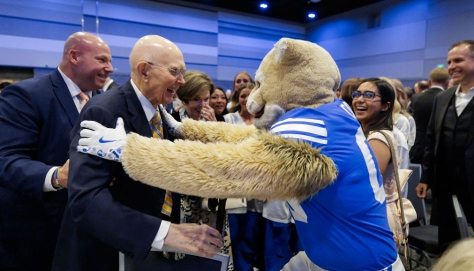 Presidente Oaks e outros seis presidentes da BYU são homenageados no Utah Valley