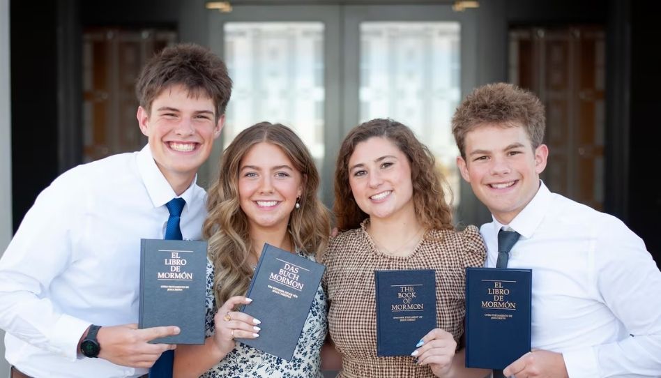 Família de Santos dos Últimos Dias se prepara para enviar quatro filhos ao campo missionário