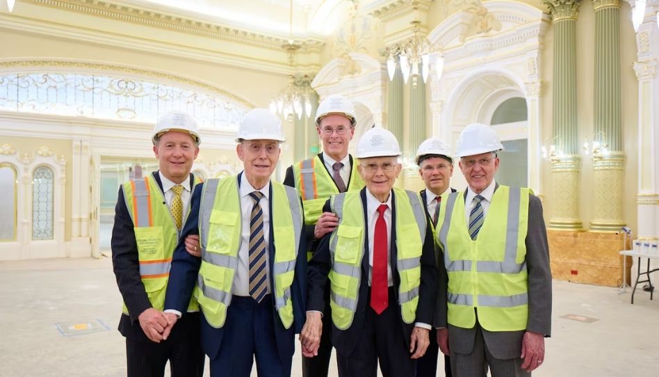 Primeira Presidência visita o Templo de Salt Lake durante reformas históricas