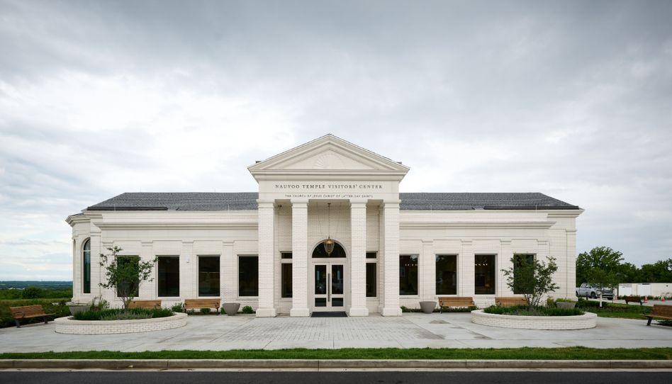 Élder Gong dedica novo Centro de Visitantes do Templo de Nauvoo