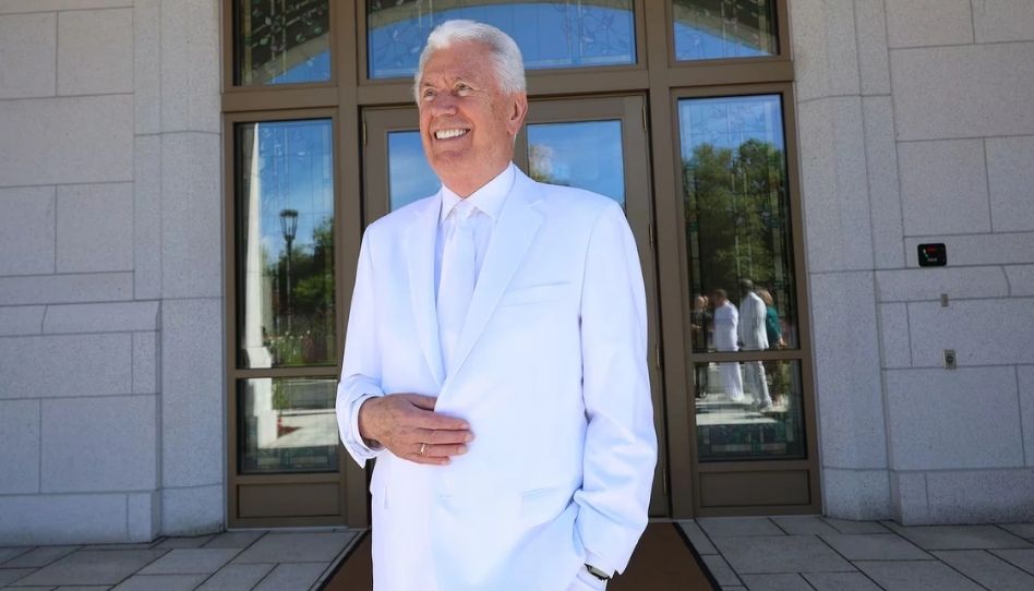 Pres. Uchtdorf | Templos conectam nossa vida ao Deus do universo