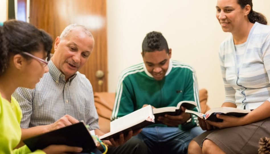 Novo Testamento é o tema do ‘Vem, e Segue-me’ para 2027